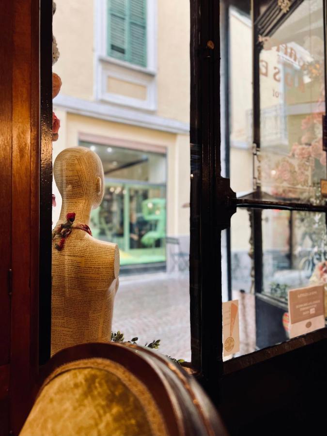 Caffe Delle Rose Les Chambres Verbania Exterior photo